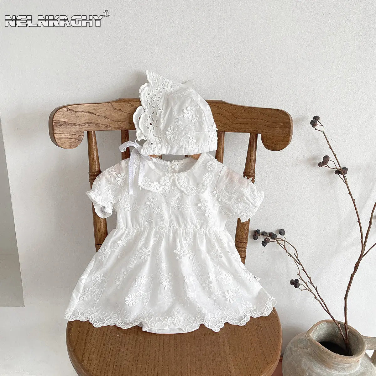 Embroidered Flower Lace Bodysuits for Newborn Baby Girls - Baby Girls Dress and Hat Set (2pcs)