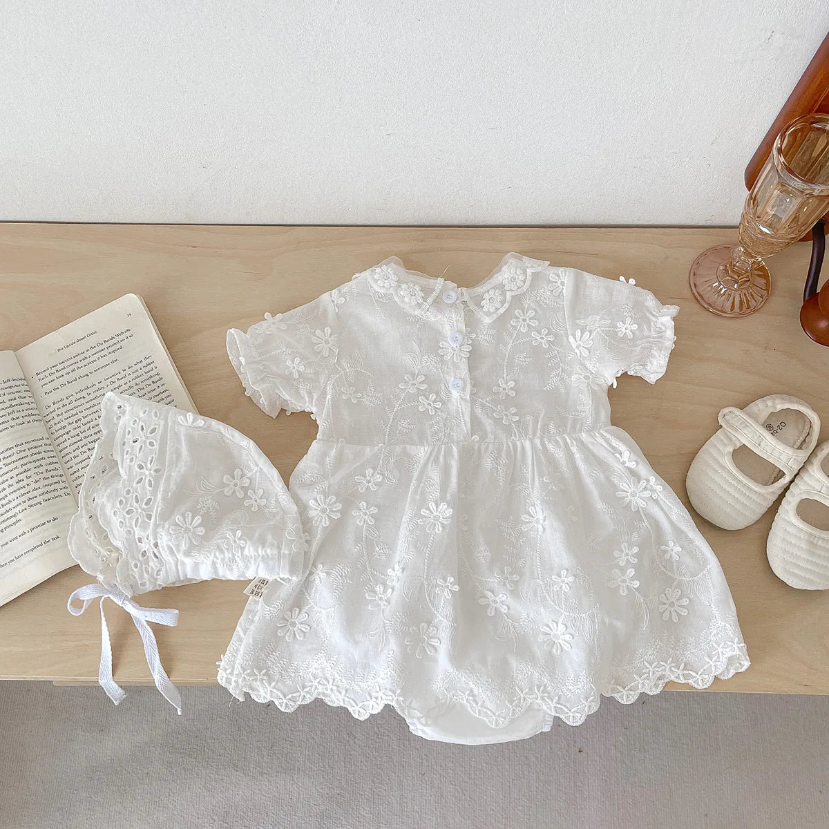 Embroidered Flower Lace Bodysuits for Newborn Baby Girls - Baby Girls Dress and Hat Set (2pcs)