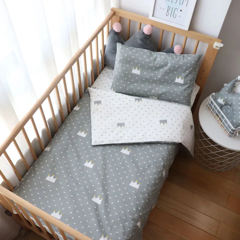 3Pcs Unisex Cute Baby Bedding Set Cotton Crib Bed Linen with Pillowcase, Bedsheet, Duvet Cover